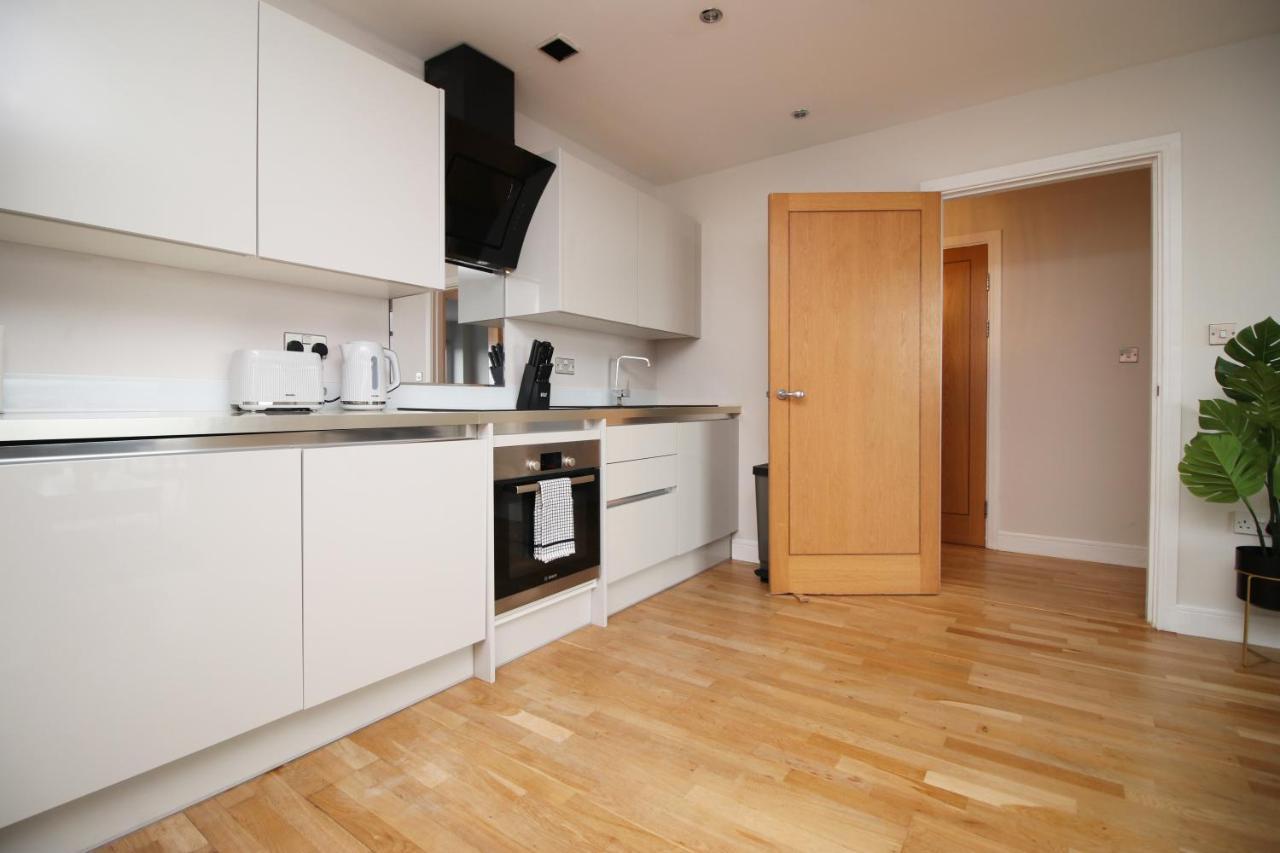 The View - Long Stay Offer - Modern Central Apartment And Parking By Cto Serviced Apartments Cardiff Dış mekan fotoğraf