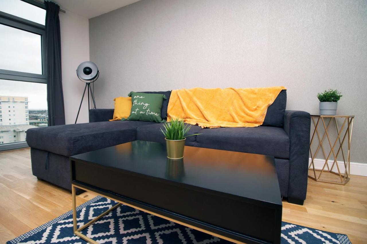 The View - Long Stay Offer - Modern Central Apartment And Parking By Cto Serviced Apartments Cardiff Dış mekan fotoğraf